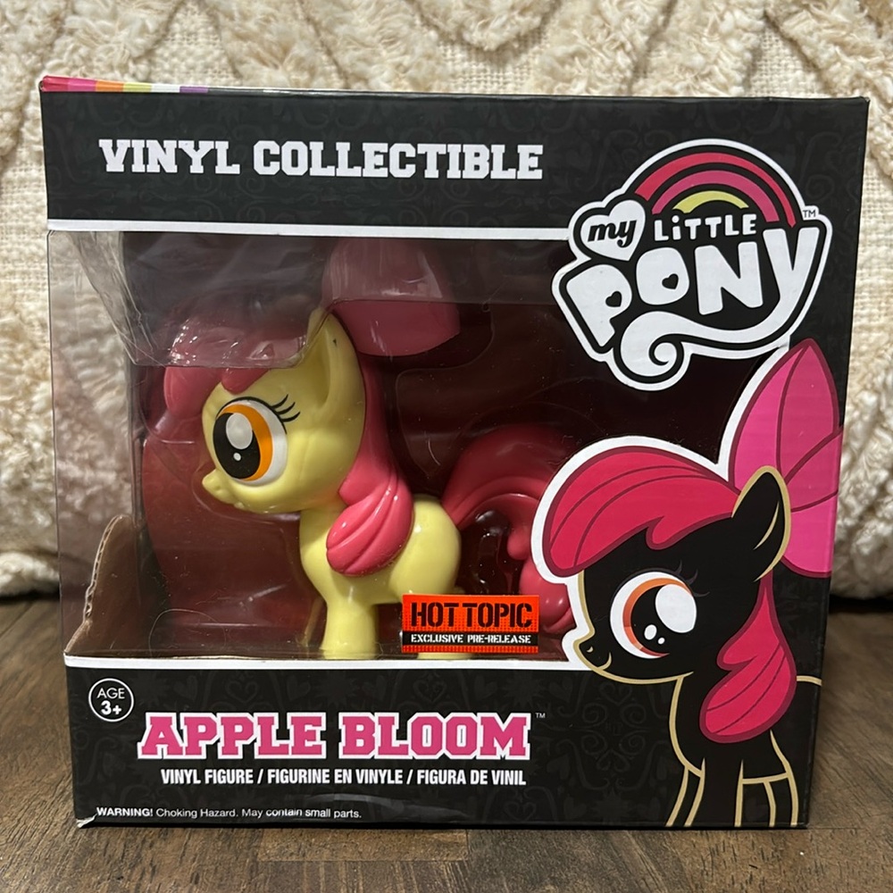 Hot Topic Exclusive Pre-Release Apple Bloom Collectible